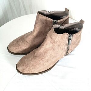 Carlos Brown Ankles Booties with Side Zipper Sz 7.5M